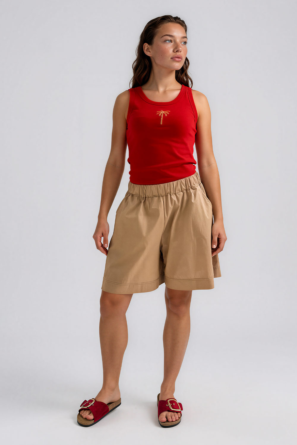 Nila the Store - Short Zery