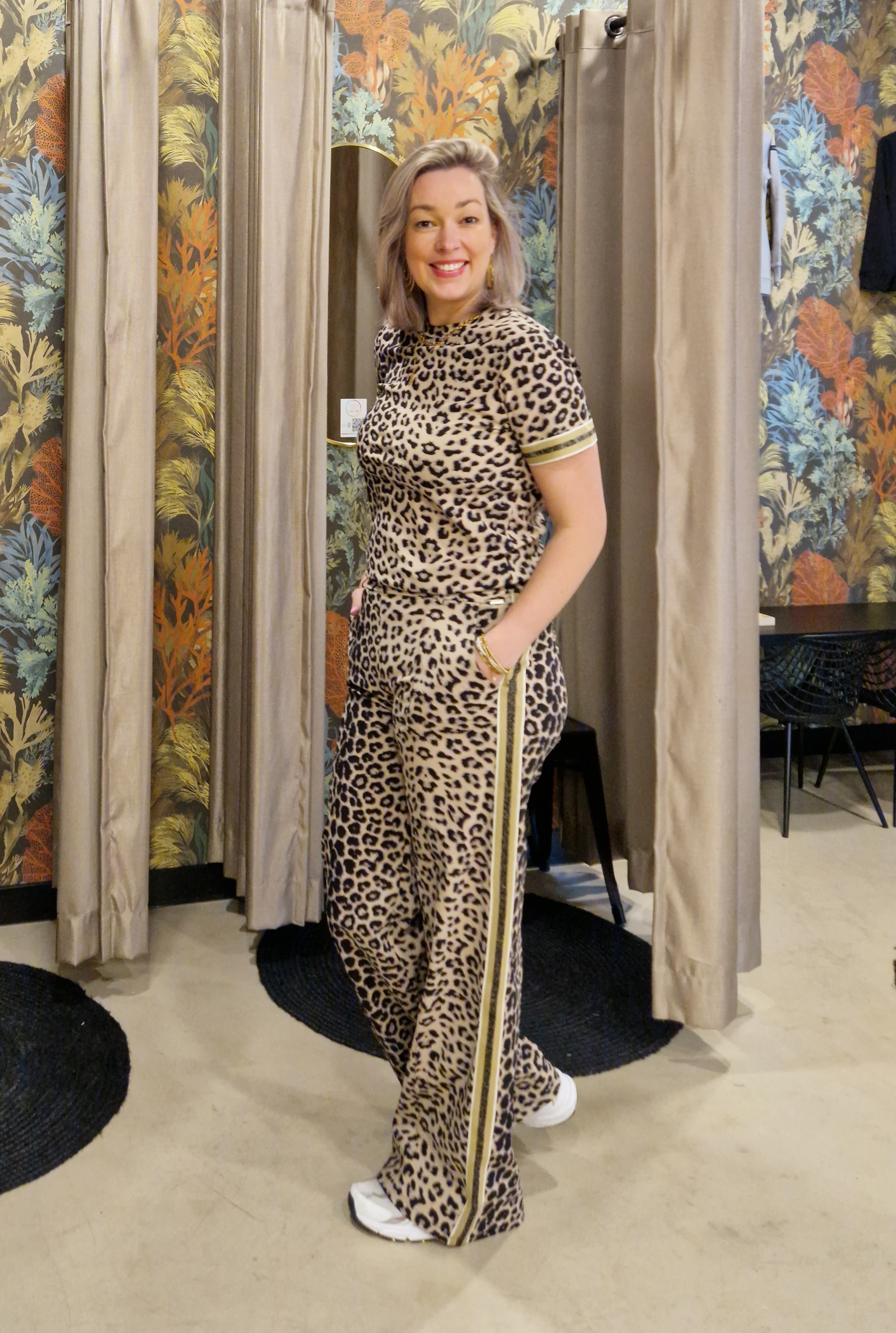 Ambika - T-shirt Magdalene - Afbeelding 2