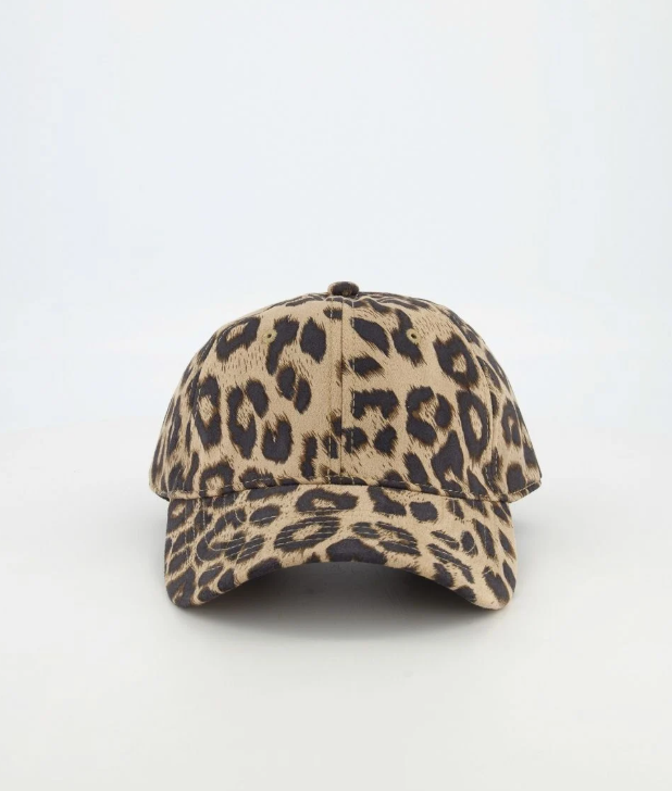 Nila the Store - Pet Qwen