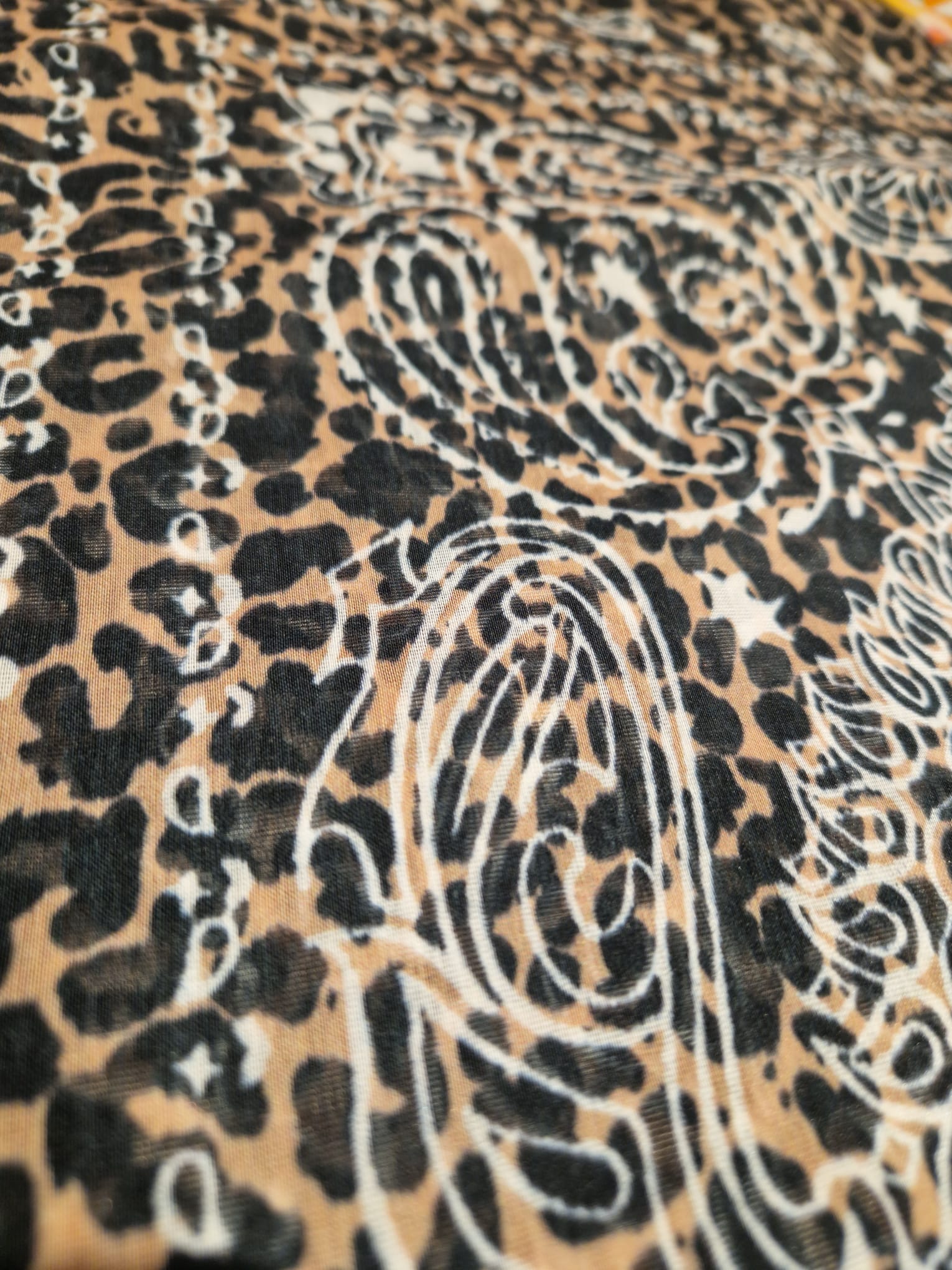 Nila the Store - Sjaal Victoria - Afbeelding 1